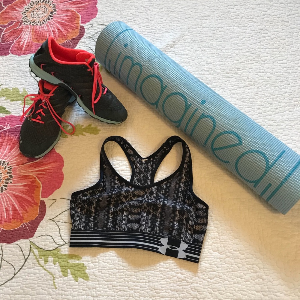 Under Armour Sports Bra 🌼